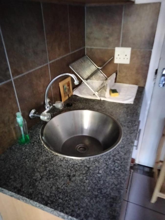 Aandrus Guesthouse Bloemfontein Esterno foto