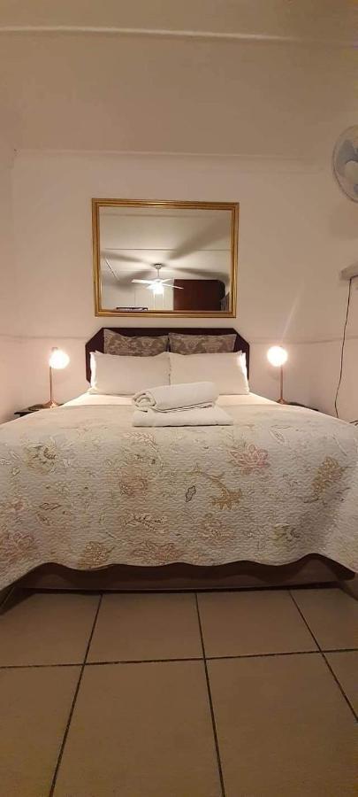 Aandrus Guesthouse Bloemfontein Esterno foto