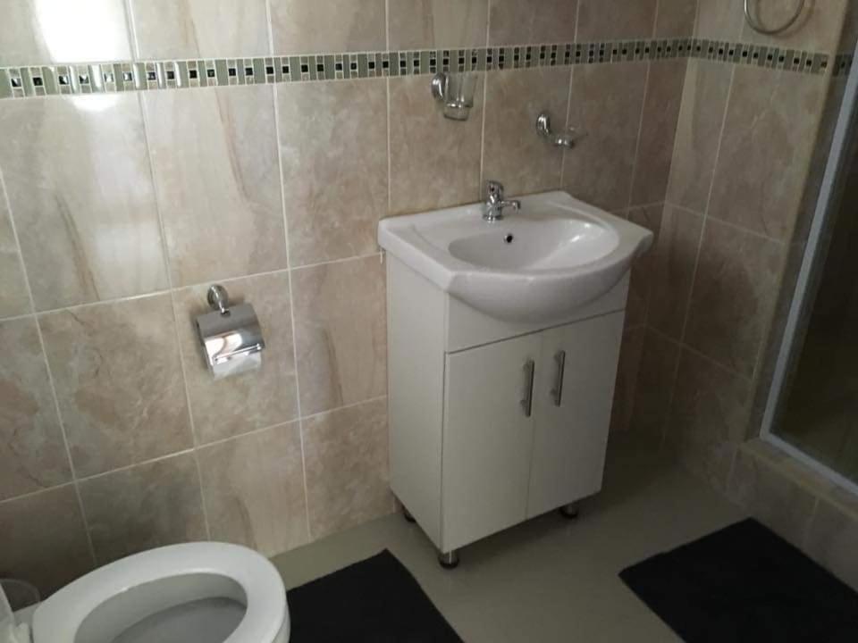 Aandrus Guesthouse Bloemfontein Esterno foto