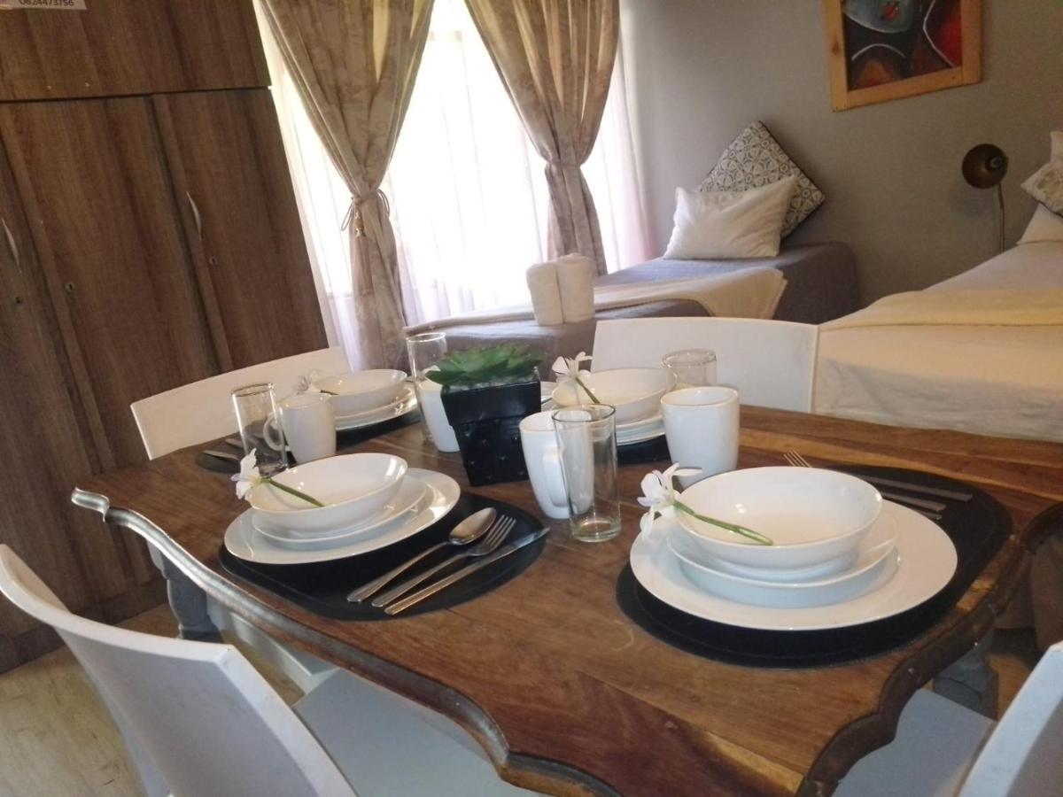 Aandrus Guesthouse Bloemfontein Esterno foto